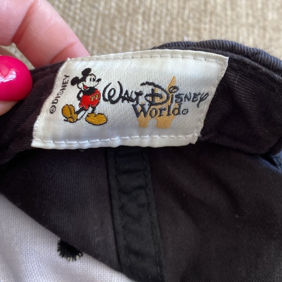 FREE with purchase WALT DISNEY WIRLD baseball ball hat embroidered Mickey Mouse - Picture 2 of 4